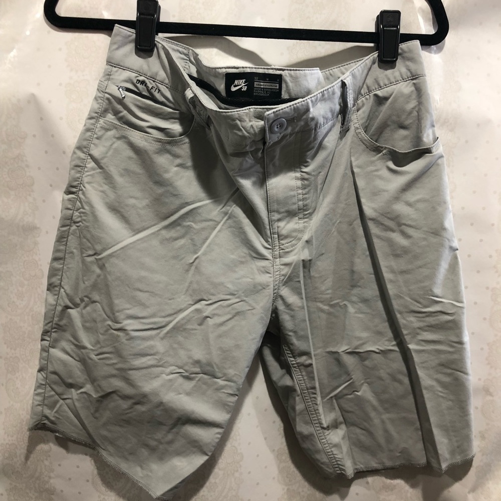 Men’s athletic shorts